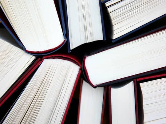 Diccionarios que representan a la agencia de traducción jurada
